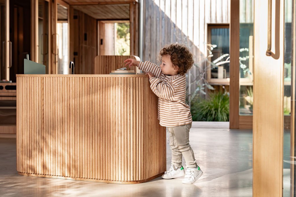 Fluted Market Stand