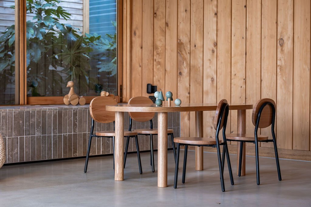 European Oak Leni Oval Table