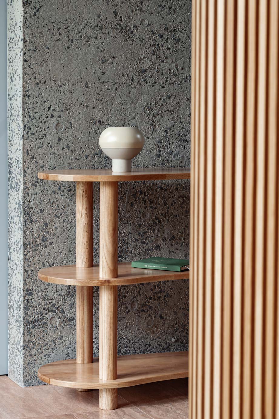 Leni Shelf
