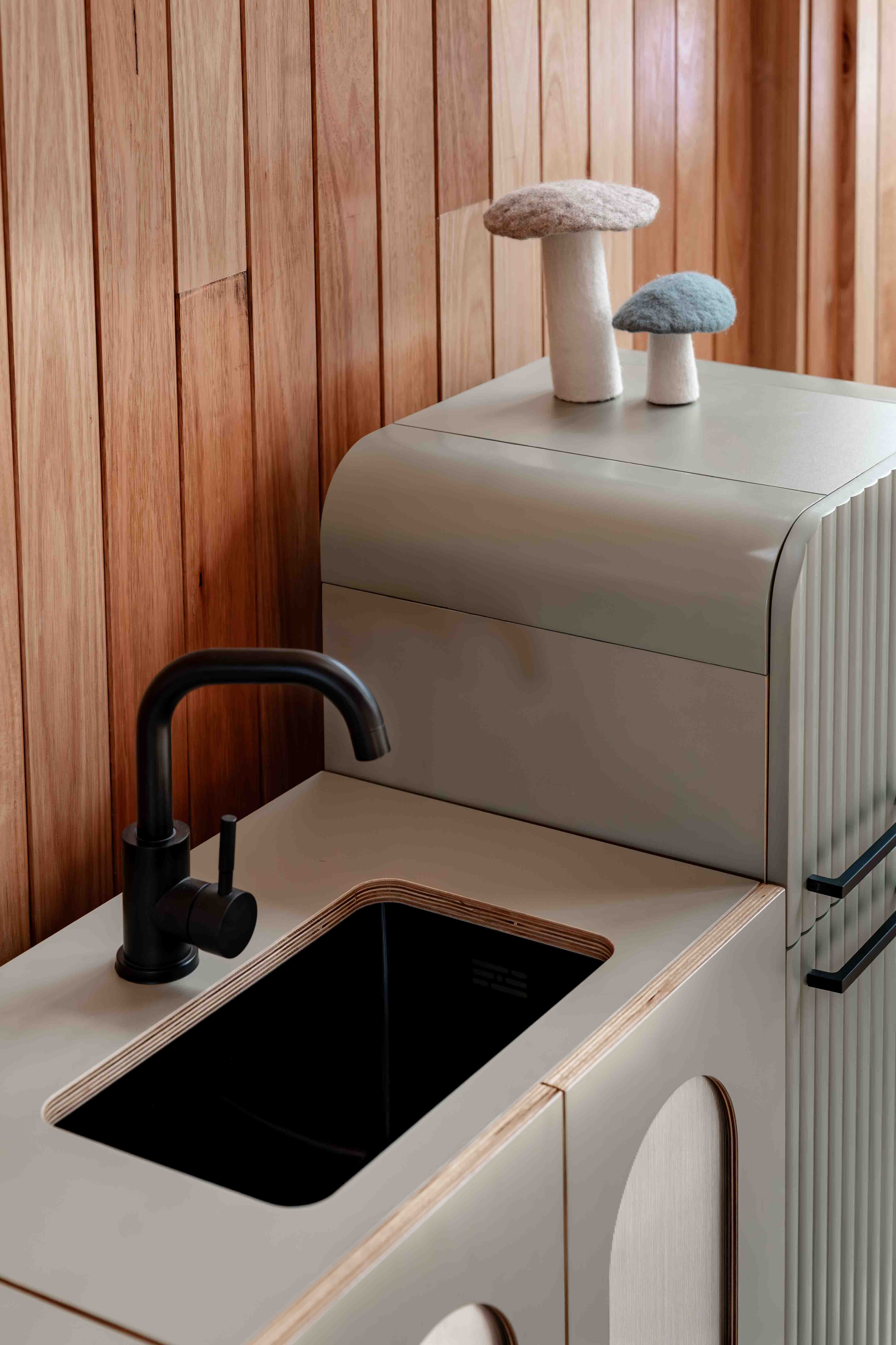 Fluted Sink Sage