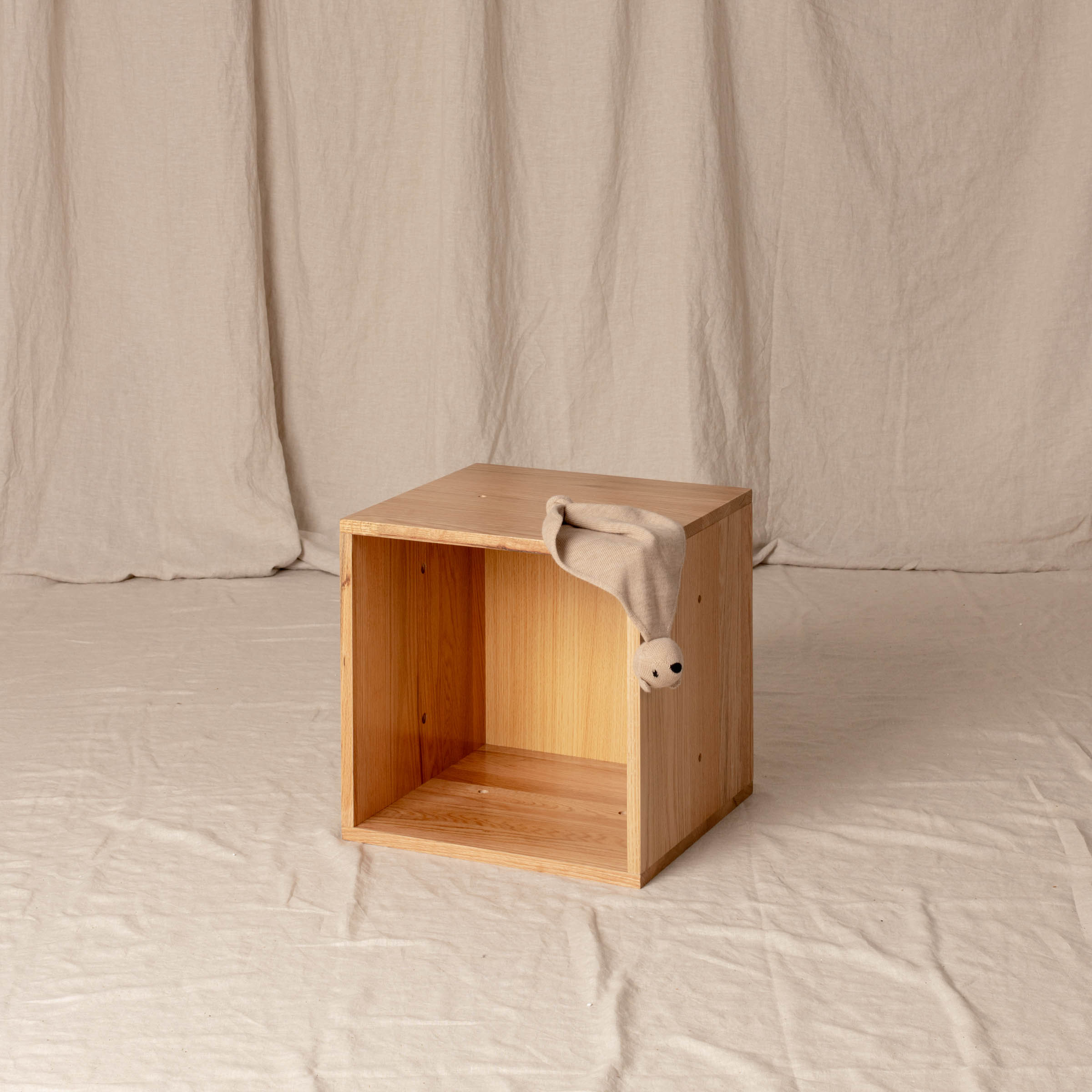 Square Cube, Oak
