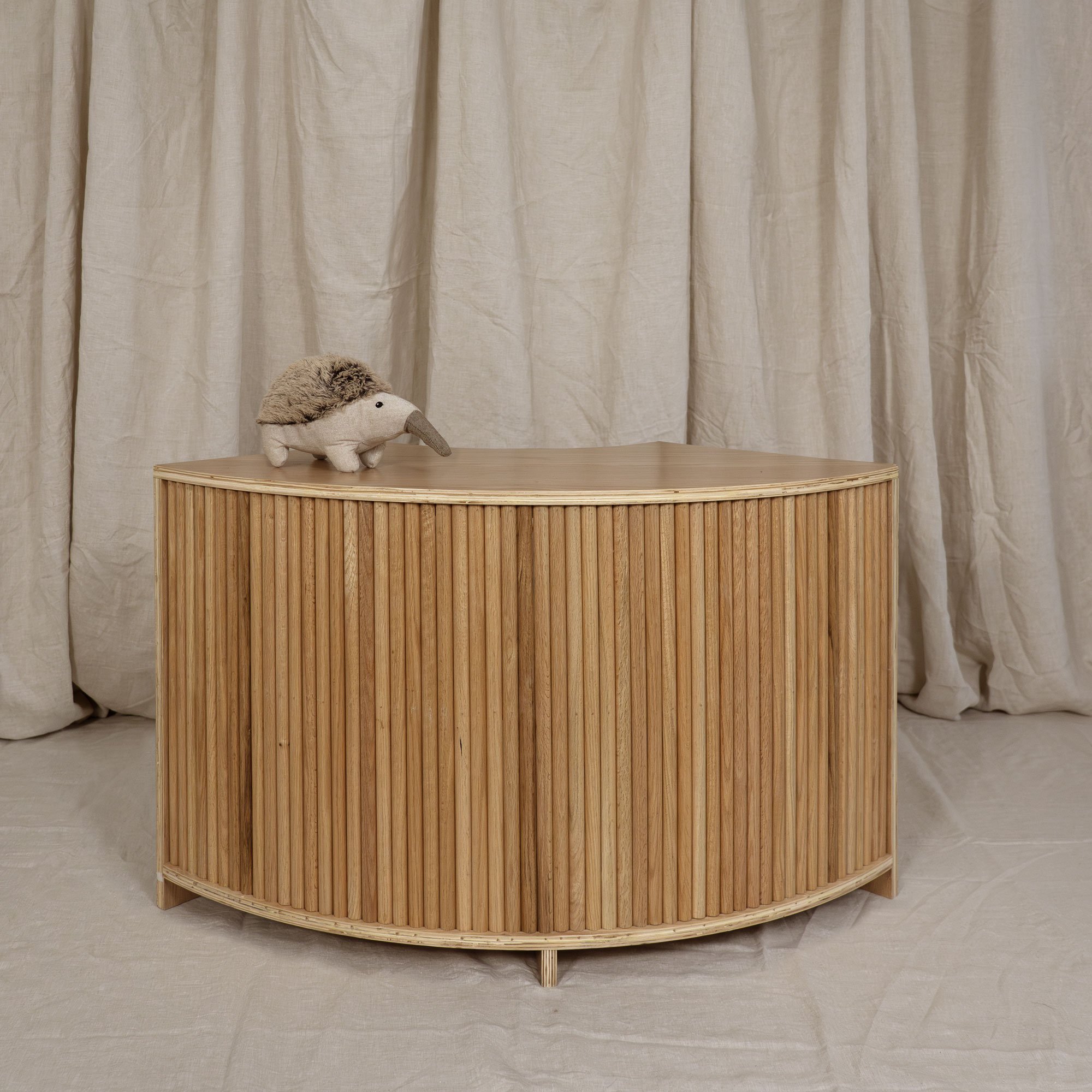 Oak Fluted Corner