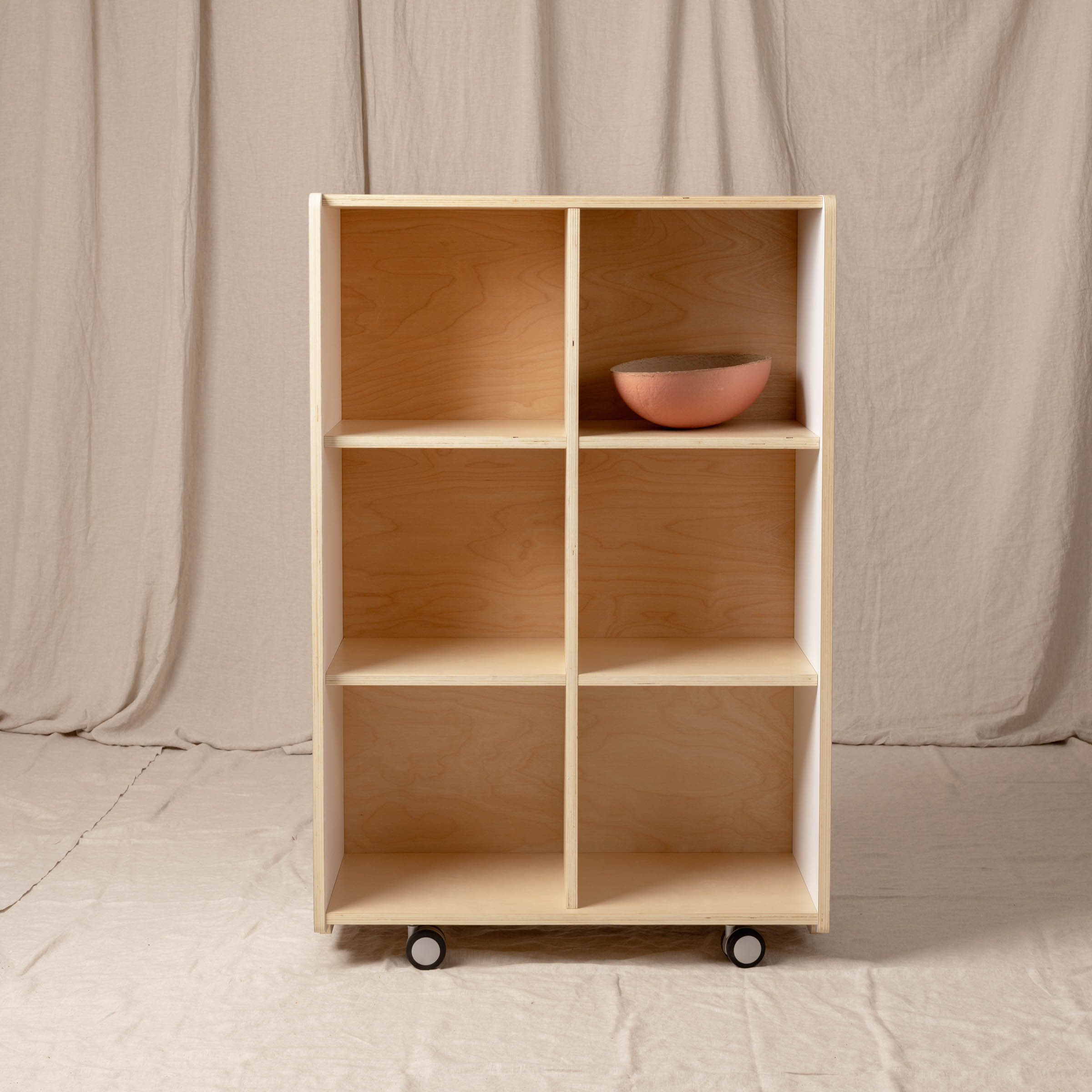 6 Hole Cubby Vertical, White and Natural