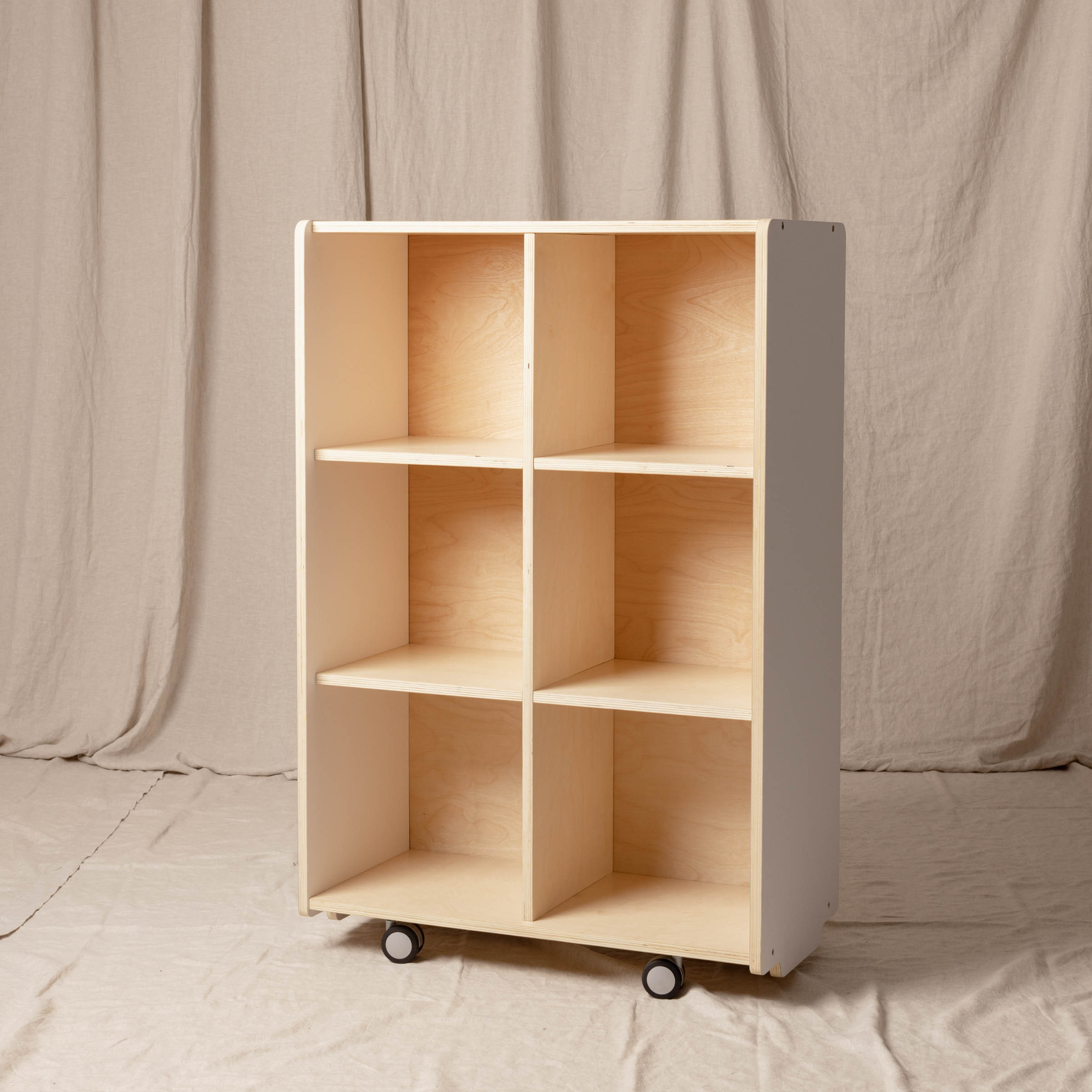 6 Hole Cubby Vertical, White and Natural
